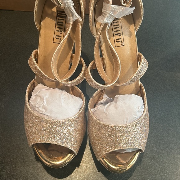 IDIFU Women's Platform Chunky High Heels - Picture 5 of 5